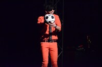 モノボケを披露する田中シングル。