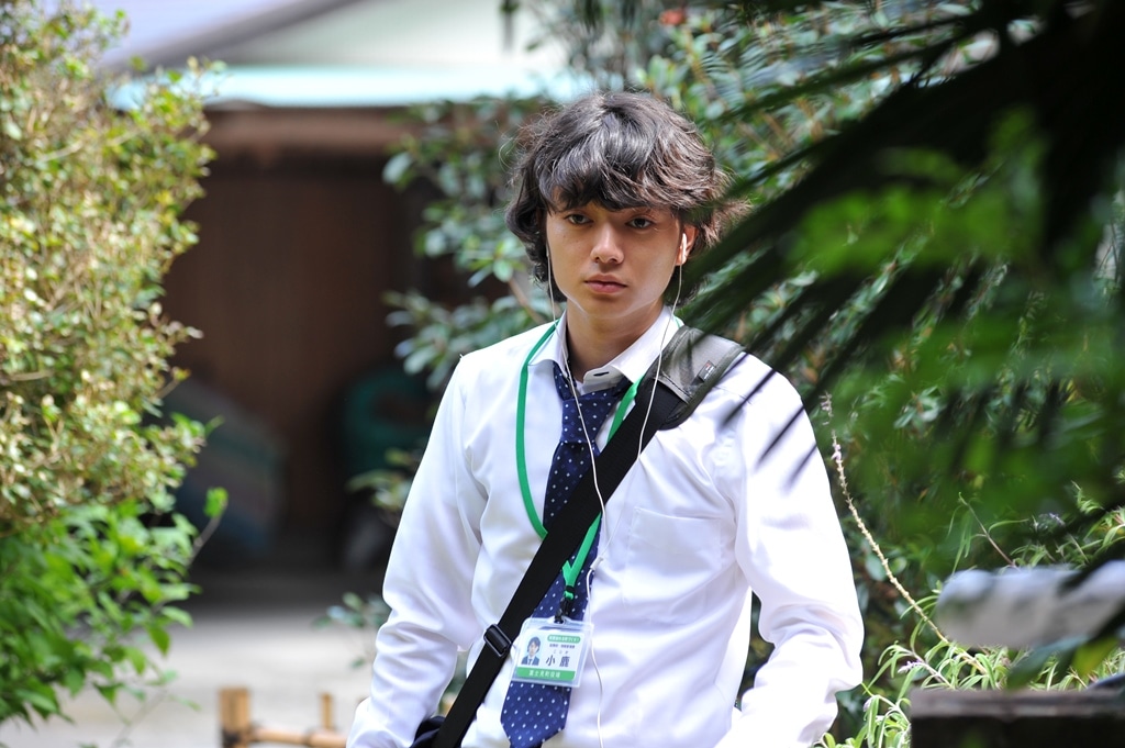 染谷将太 (c)2015「先生と迷い猫」製作委員会