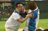 日ハム始球式の大乱闘シーン。
