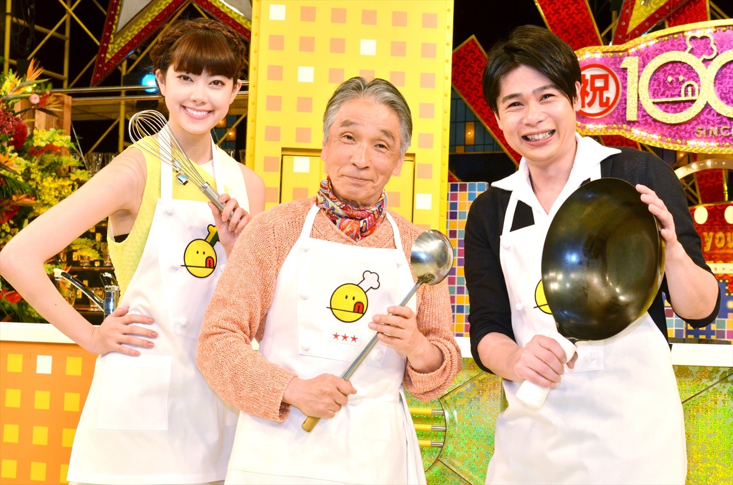 「新チューボーですよ！」MCの堺正章（中央）と、平成ノブシコブシ吉村（右）、森星（左）。
