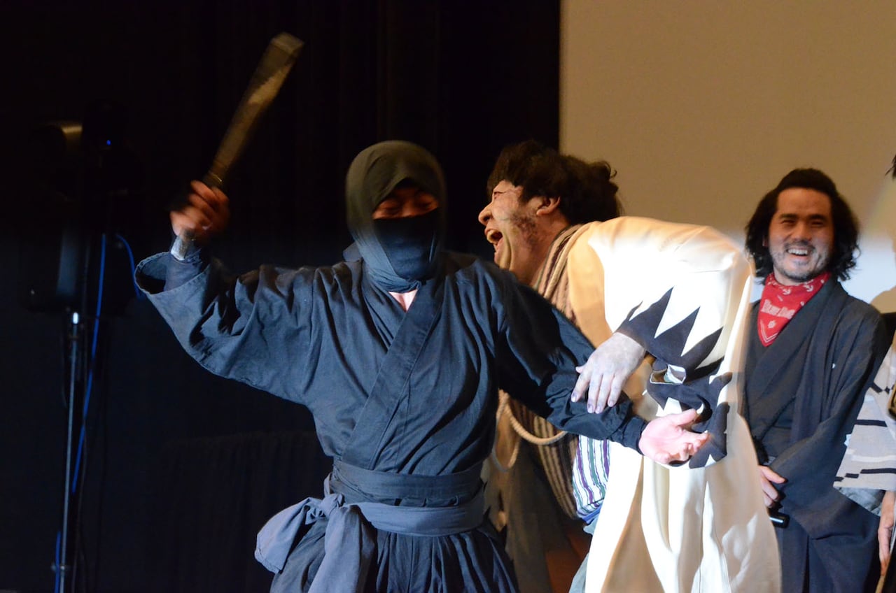 最悪な人間なんです！屑山下衆太郎役の日村、映画初出演の後輩を放置