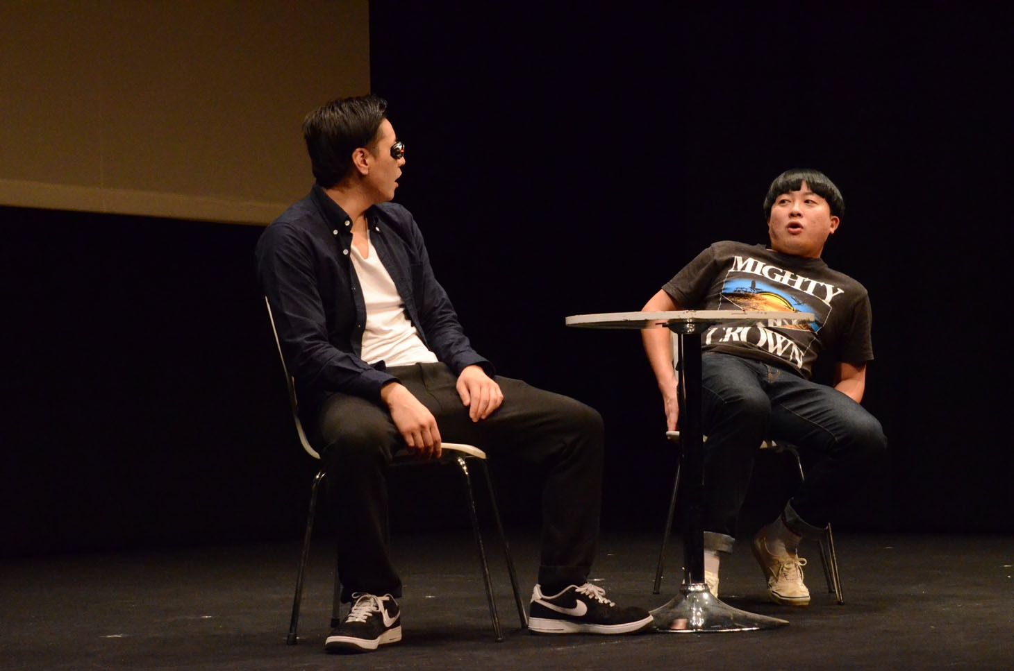 コント「レーシック」の一幕。