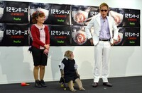 （左から）ゆりありく、じゅんいちダビッドソン。