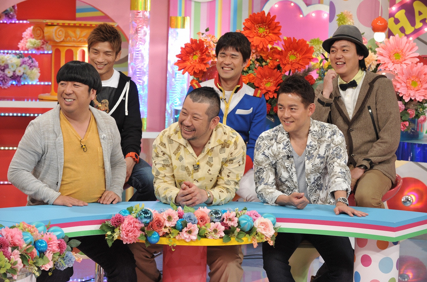 「笑神様は突然に…」スタジオのチーム日村会。(c)日本テレビ