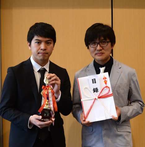 優勝したデカルト。左から、白水、丹波。