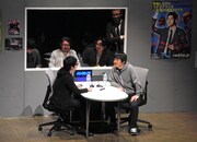 「見たい!ラジオ」でフリートークを展開する今田耕司とバカリズム(左から)。