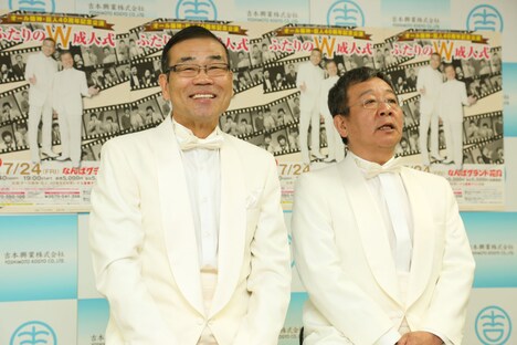 会見中の様子。