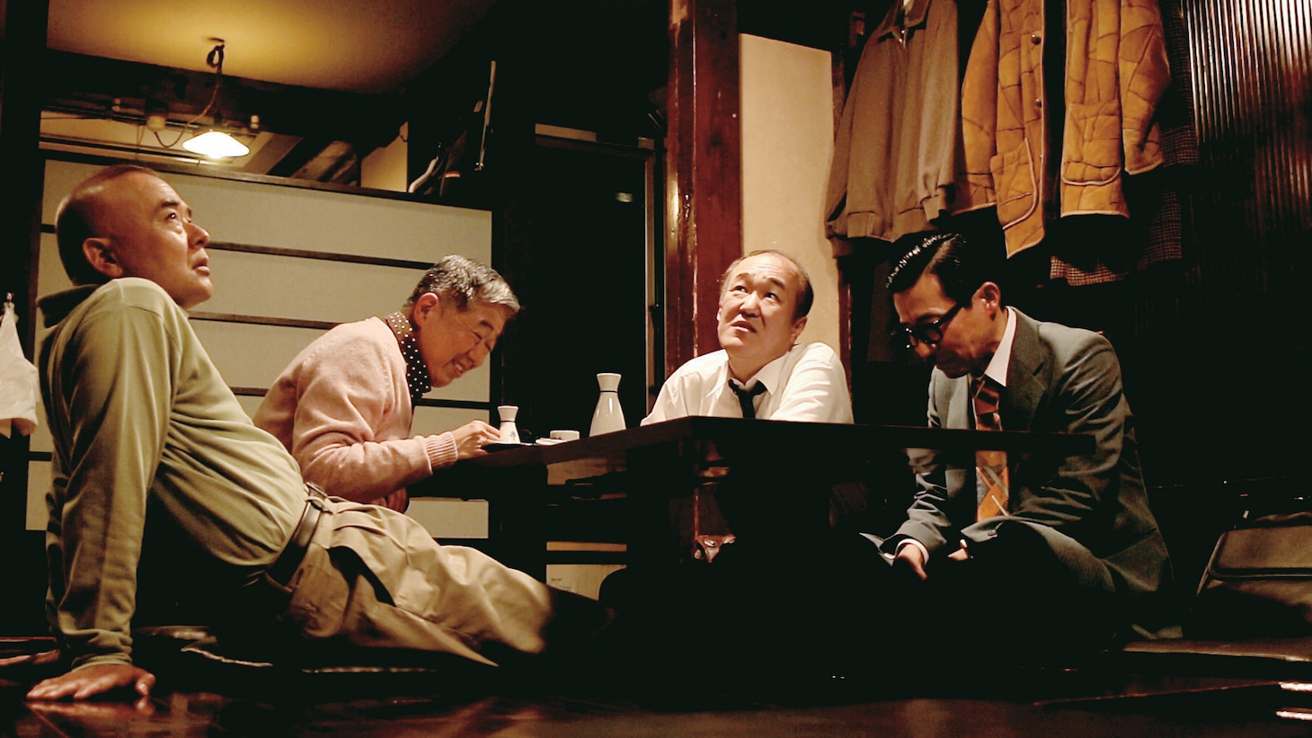左から酒井敏也、村松利史、温水洋一、岩井ジョニ男。 (c)2015 騒音組合