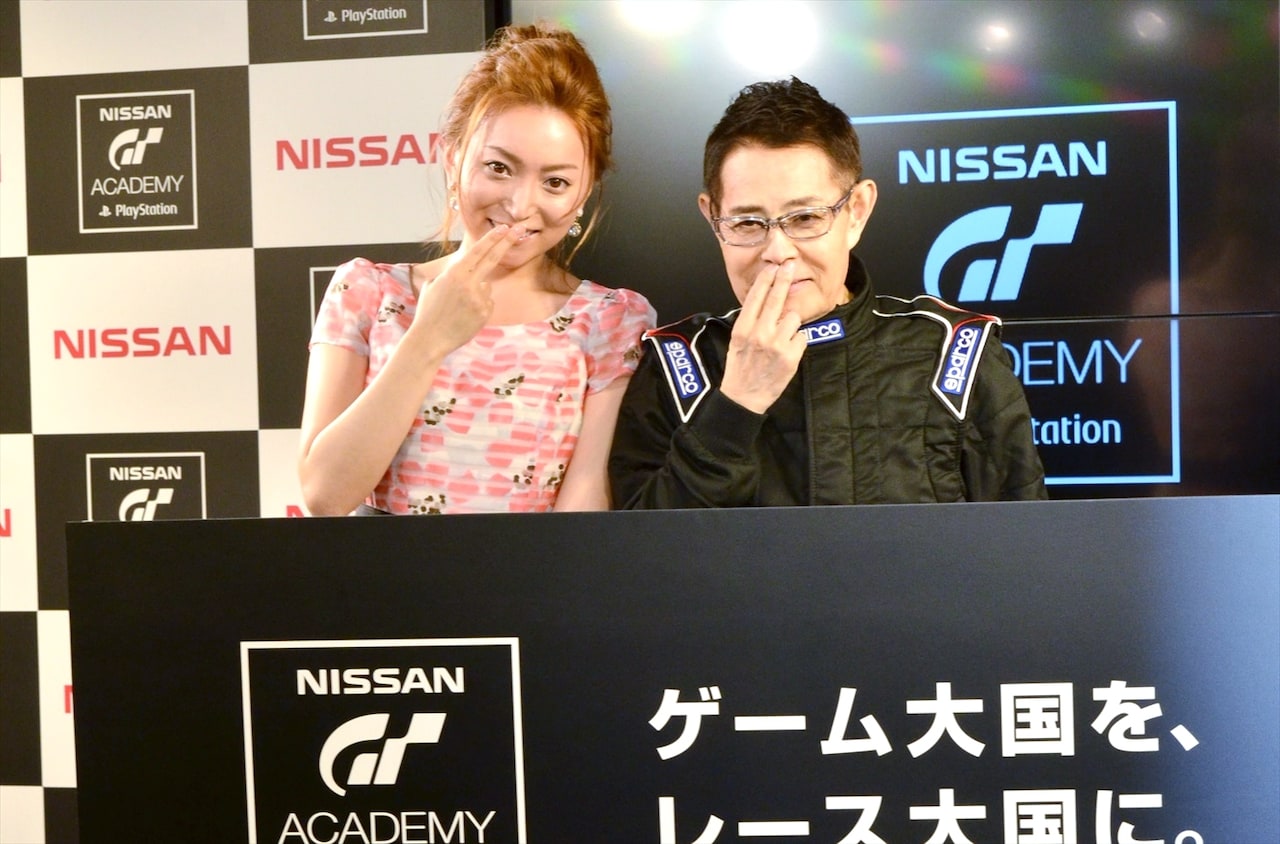 加藤茶「グランツーリスモ」で安定のハンドルさばき「プロになった感じ！」