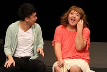 DVD「ジューシーズ エキゾチックゾンビのクルクルパジャマ」より。(c)2015 吉本興業