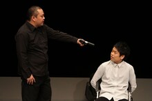 DVD「ジューシーズ エキゾチックゾンビのクルクルパジャマ」より。(c)2015 吉本興業