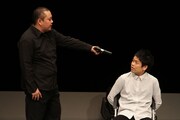 DVD「ジューシーズ エキゾチックゾンビのクルクルパジャマ」より。(c)2015 吉本興業