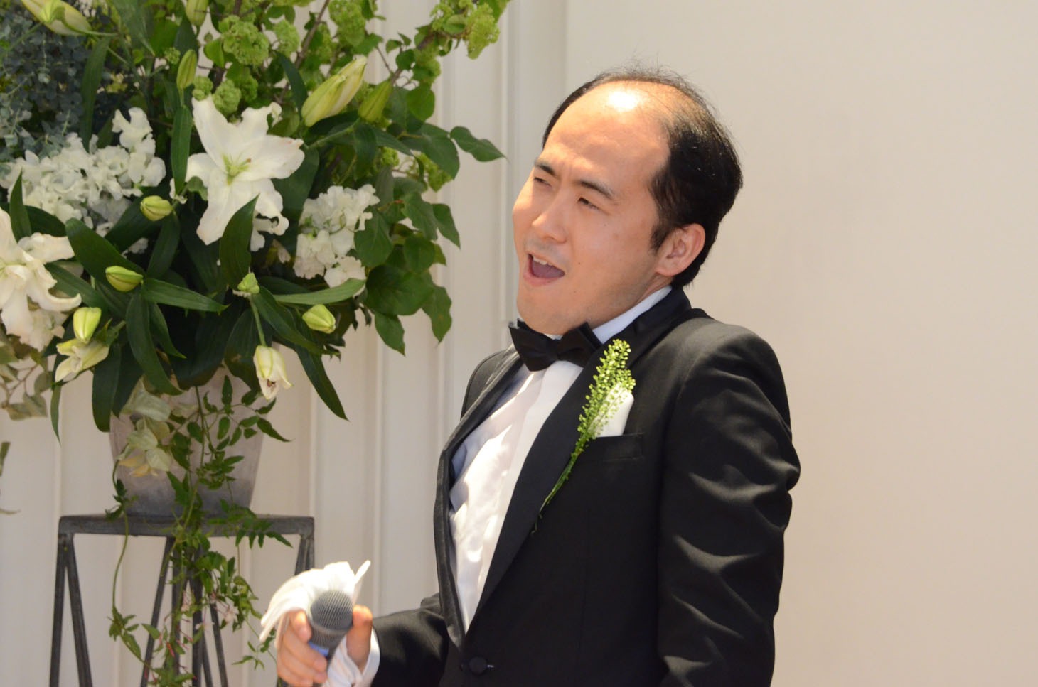 中島みゆきの「糸」を熱唱する斎藤。