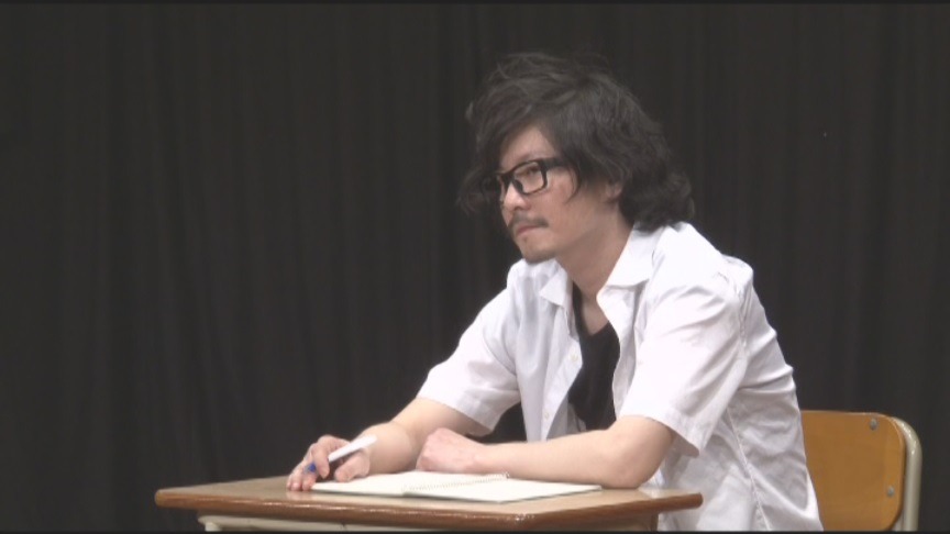 DVD「ヒゲメガネ thank you！」のワンシーン。
