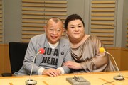ラジオ初共演を果たした笑福亭鶴瓶とマツコ・デラックス（左から）。