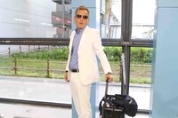 じゅんいちダビッドソン帰国会見の様子。(c)関西テレビ