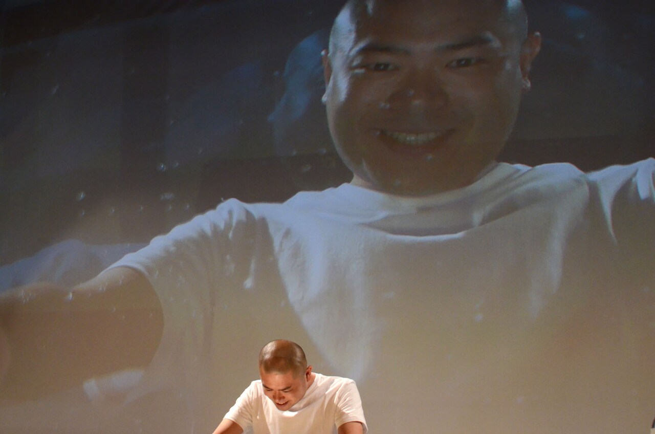 100秒息止めに挑戦するあばれる君。