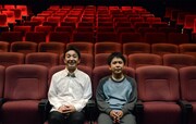 単独ライブ「温野菜」の昼公演を終えたダブルブッキング。左が黒田、右が川元。