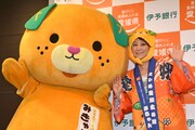 イベント「笑顔の愛媛・みかん人倶楽部パワーアップデー」に登場した友近。