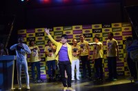 就任式に登場した井上。