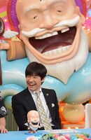 「笑神様は突然に…」MCの内村光良。(c)日本テレビ