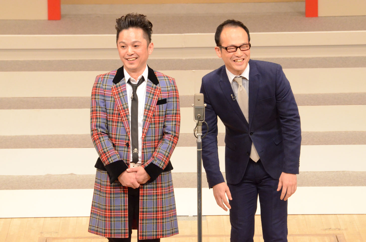 ホンキートンク。左が新理事の弾、右が相方のトシ。