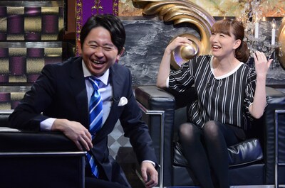 「有吉反省会」反省人の小椋久美子（右）。(c)日本テレビ