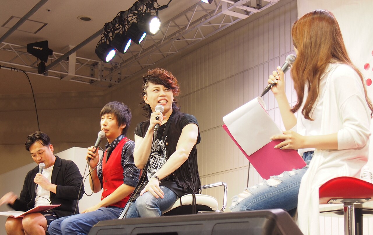 「よしもとラジオ高校～らじこー」公開収録の様子。