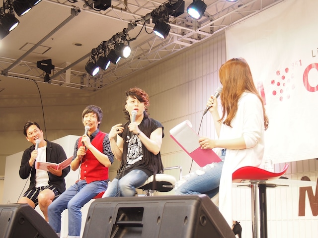 「よしもとラジオ高校～らじこー」公開収録の様子。