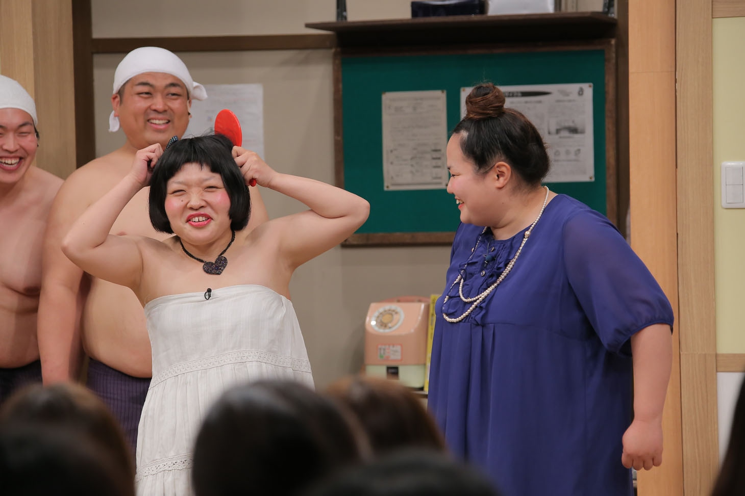 「おもしろ荘ゴールデン」番外編のワンシーン。(c)日本テレビ