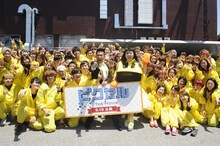 映画「ピクセル」のPRイベントの様子。前列中央左から、柳沢慎吾、渡辺直美。