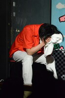 「疲れた」「つまんねえ」と投げやりな言葉を吐く永野。