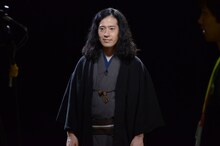 収録に臨むピース又吉。