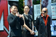 （左から）雨上がり決死隊・宮迫、米倉涼子、竹中直人。