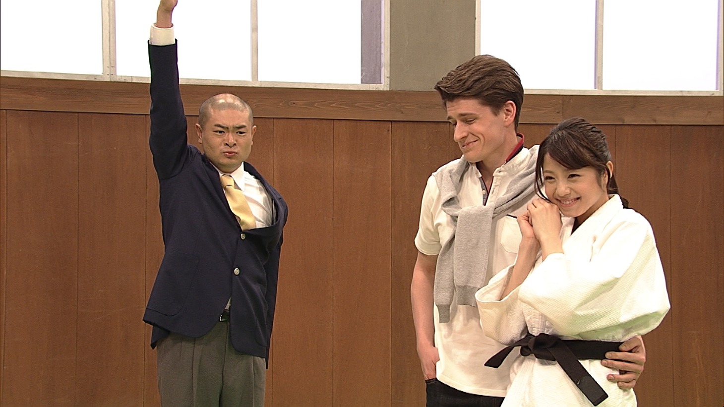 コント「マウンティング女子」(c)NHK