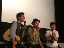 映画「騒音」の封切り記念イベント第4弾に出席した（左から）どぶろっく、関根勤。 (c)2015騒音組合