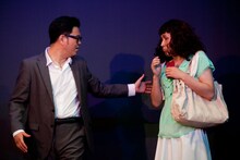 「シソンヌライブ『quatre』」のワンシーン。