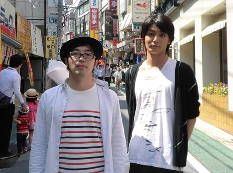 (左から)ドランクドラゴン鈴木、八神蓮。(c)テレビ朝日