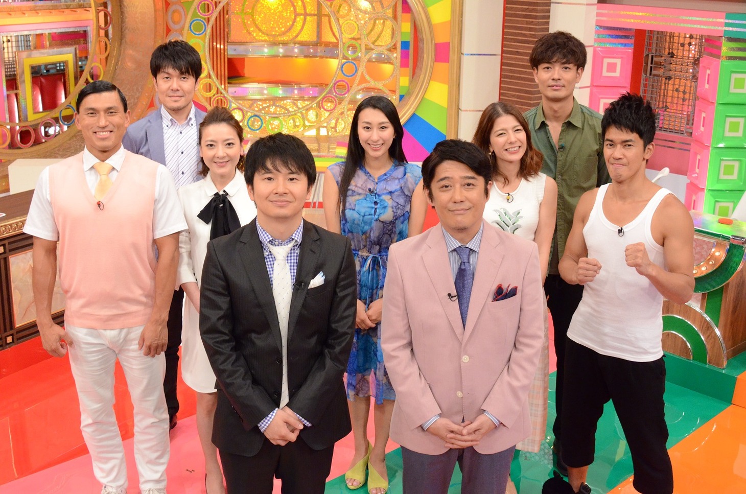 「QUIZ ハツダシ！」の出演者たち。(c)CTV