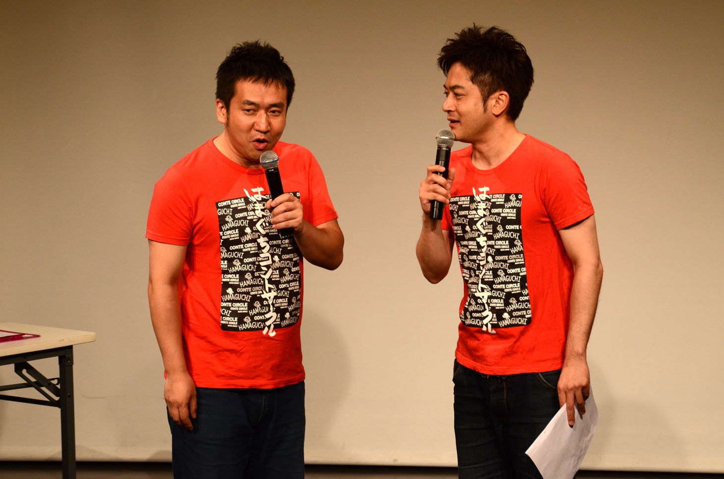 MCを務めたなすなかにし。