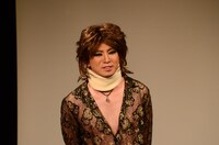 プロデューサーのヨシユキ（よゐこ濱口）。