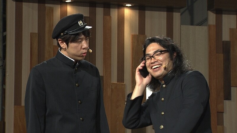 「明日へつなげるライブin宮古」に出演するロッチ。 (c)NHK