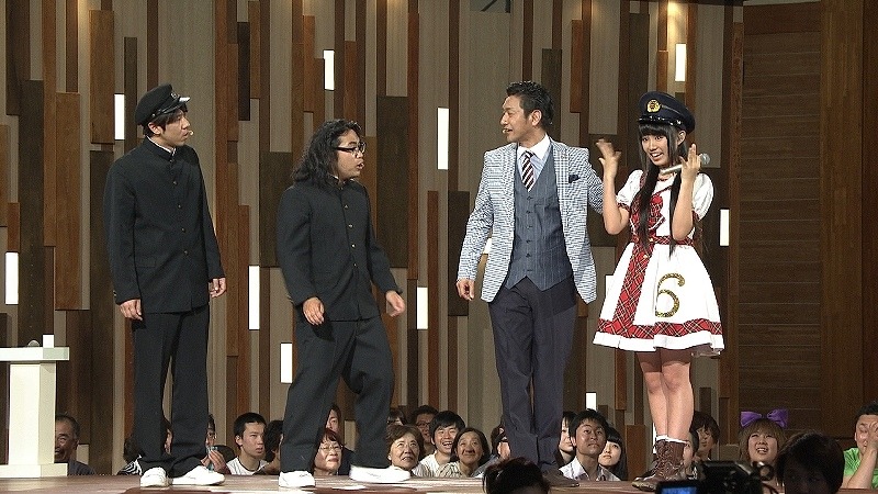 「明日へつなげるライブin宮古」に出演する（左から）ロッチ、石丸幹二、廣田あいか（私立恵比寿中学）。 (c)NHK