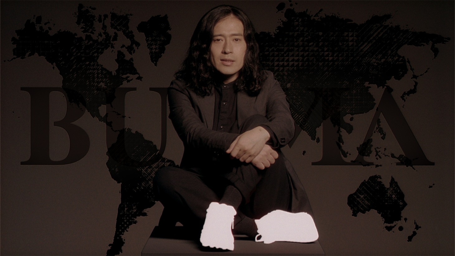 ソーシャルショッピングサイト「BUYMA」のテレビCMに出演するピース又吉。