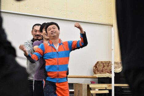 公開舞台稽古の様子。