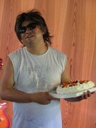 ファンたちから受けたサプライズに泣きそうになるR町。