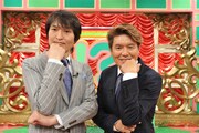 「ヒロミ＆ジュニアの一体ナンなんだ!?発表会」のMCを務める（左から）千原ジュニア、ヒロミ。 (c)CTV
