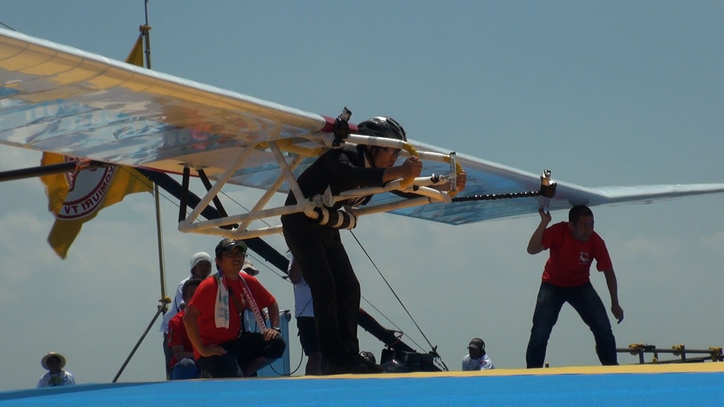 昨年の「鳥人間コンテスト」の様子。(c)日本テレビ