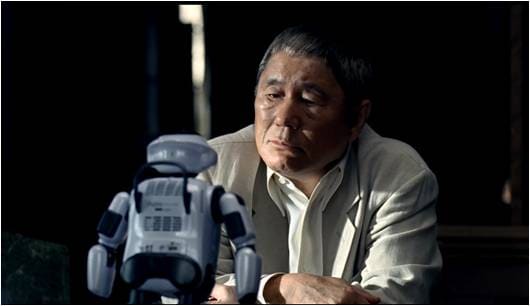 DMM.make ROBOTSのCM「出会い」編のワンシーン。