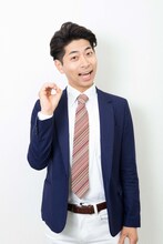 「ホクロ占い」を監修しているスカチャン宮本。